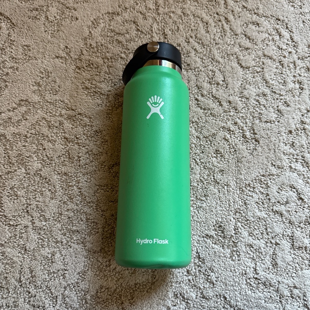 Hydro Flask Green 40 Oz
